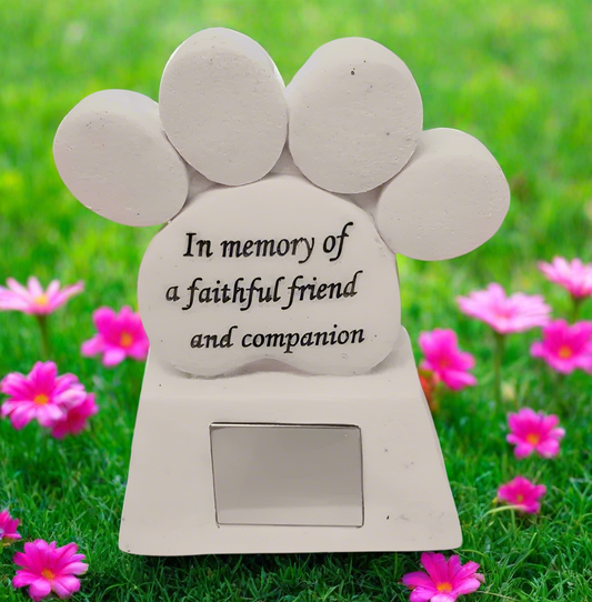 Paw Print Memorial